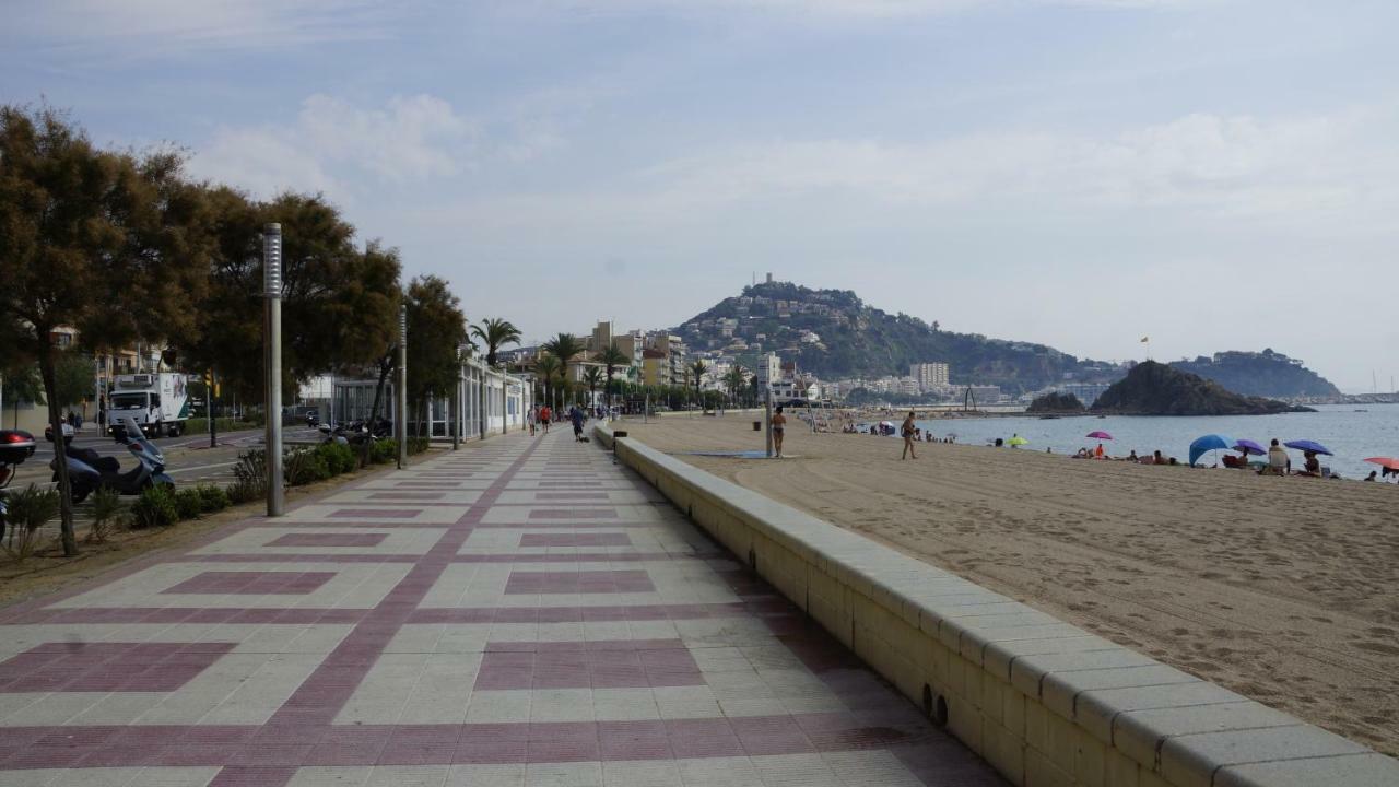 Blanes Beach Apartment Exterior photo